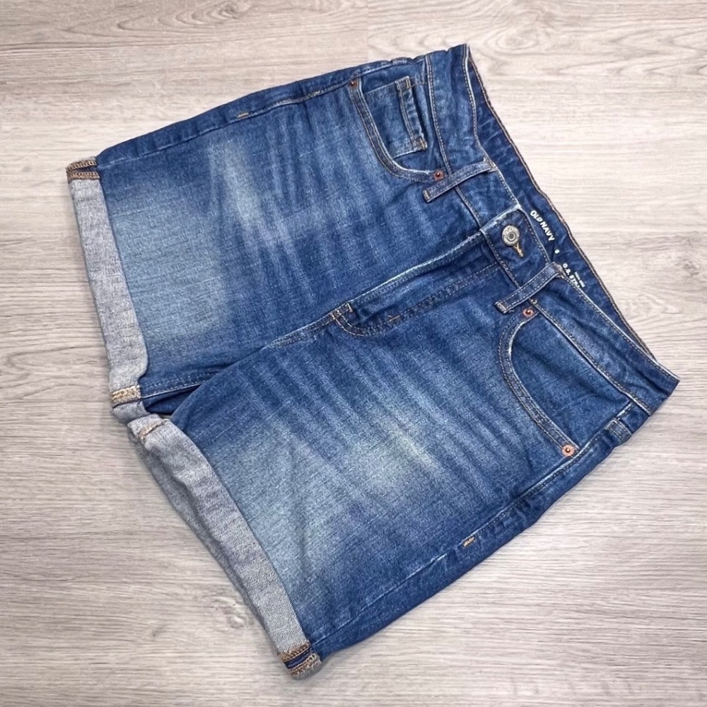 Old Navy‎ Straight High Rise Denim Shorts Medium Wash Blue Cuffed Size 6 545079